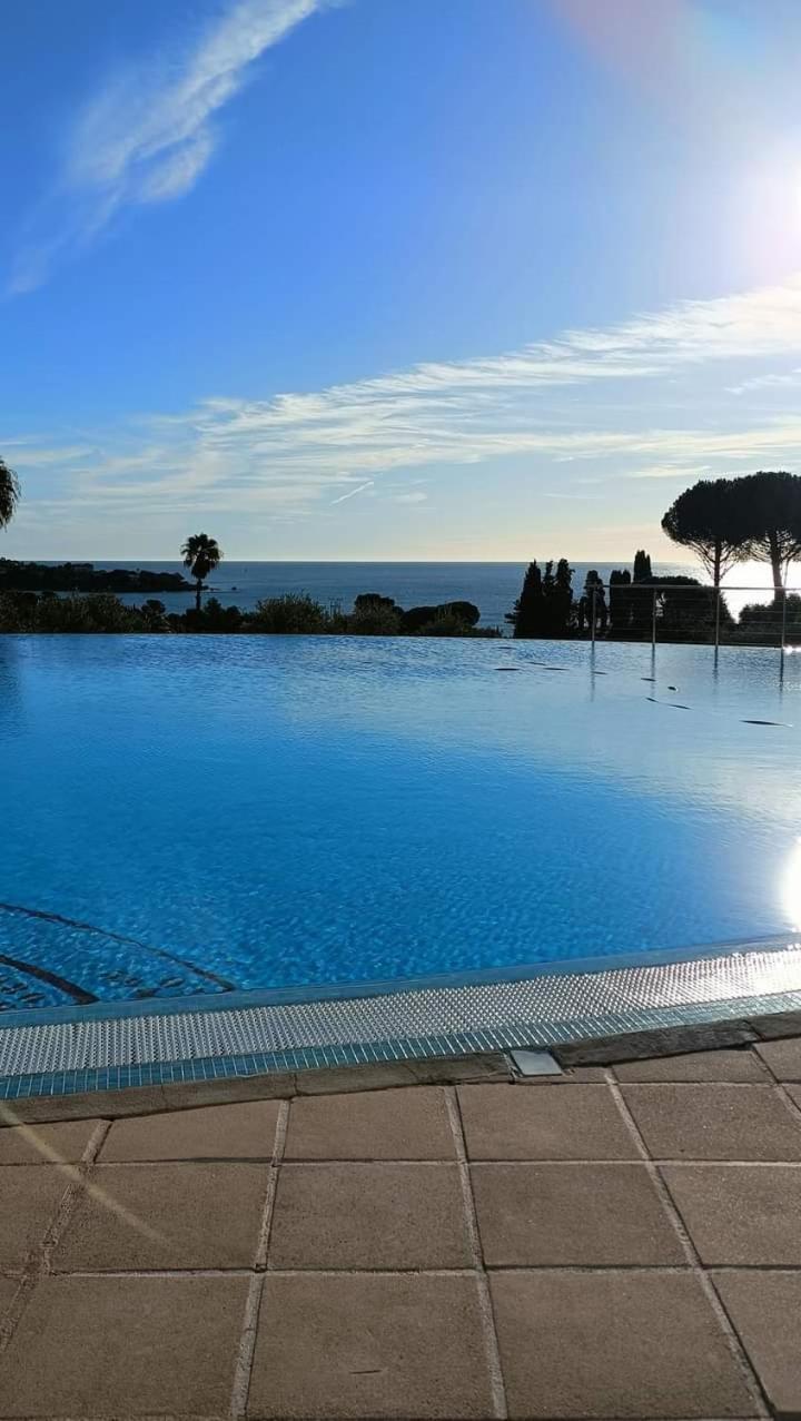 Vacances En Paradis Saint-Raphaël Buitenkant foto