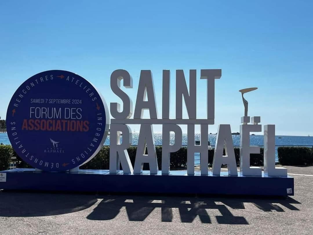 Vacances En Paradis Saint-Raphaël Buitenkant foto